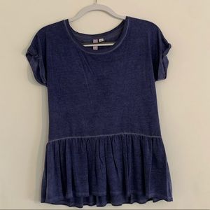Blue t-shirt/blouse, ruffled bottom